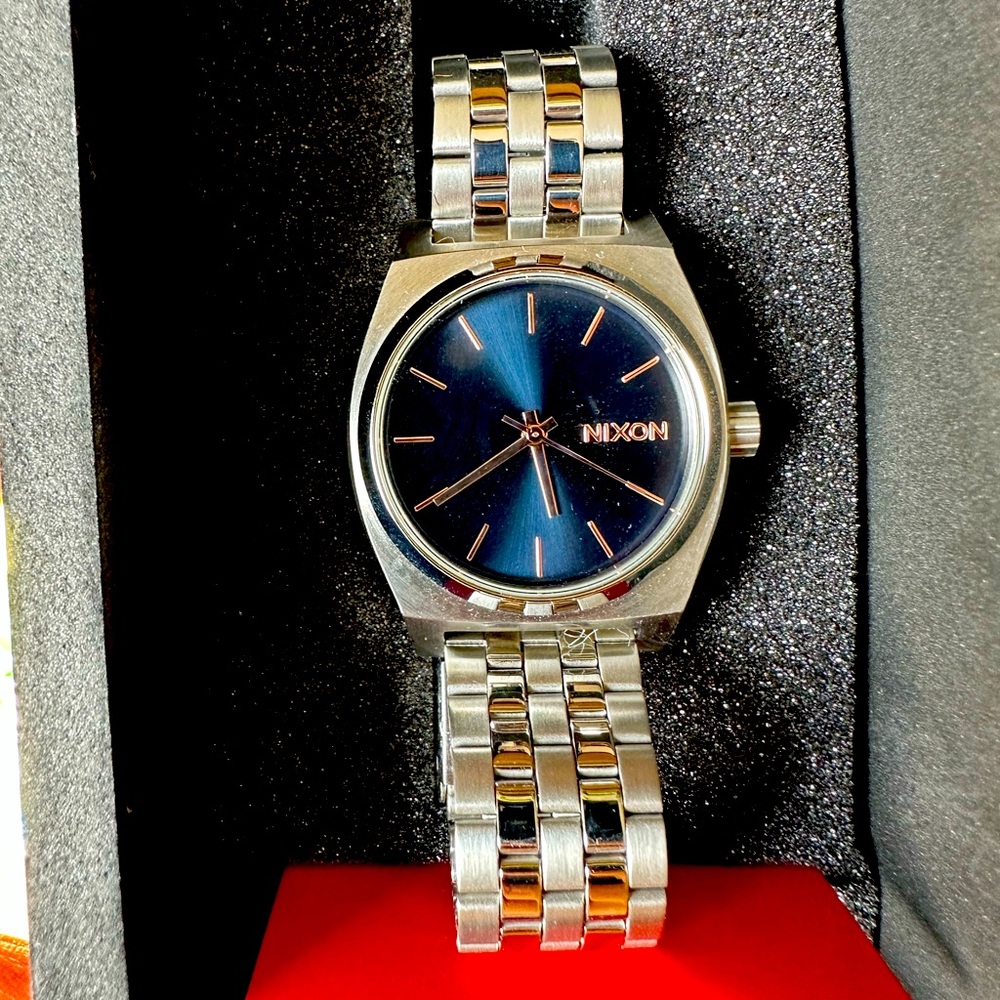 Nixon Medium Teller Watch
